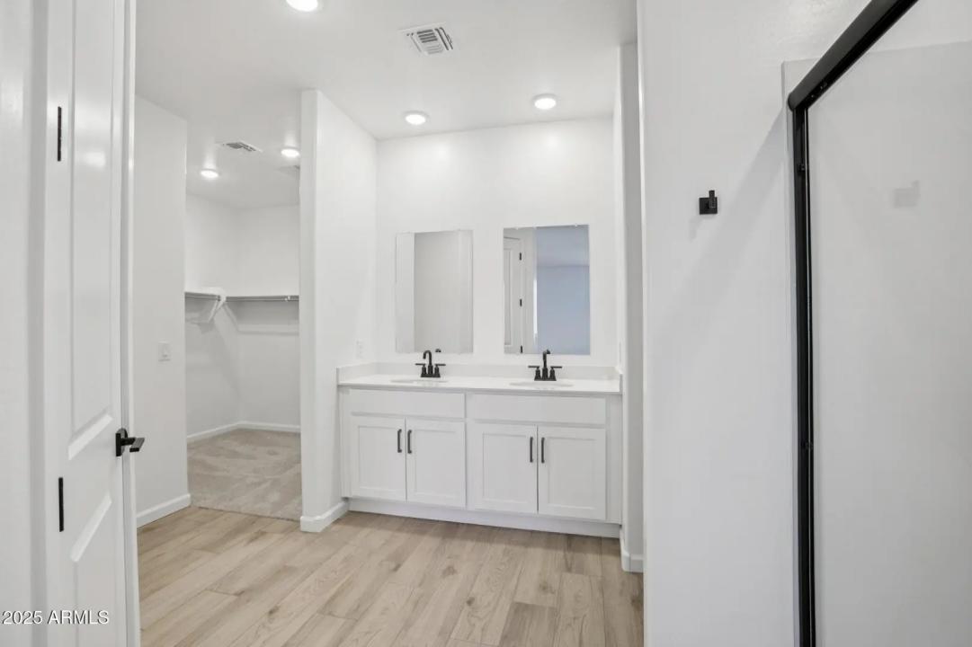 Real Estate Picture 31