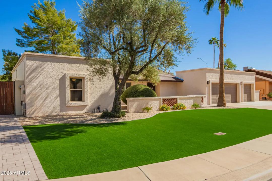 Real Estate Picture 4