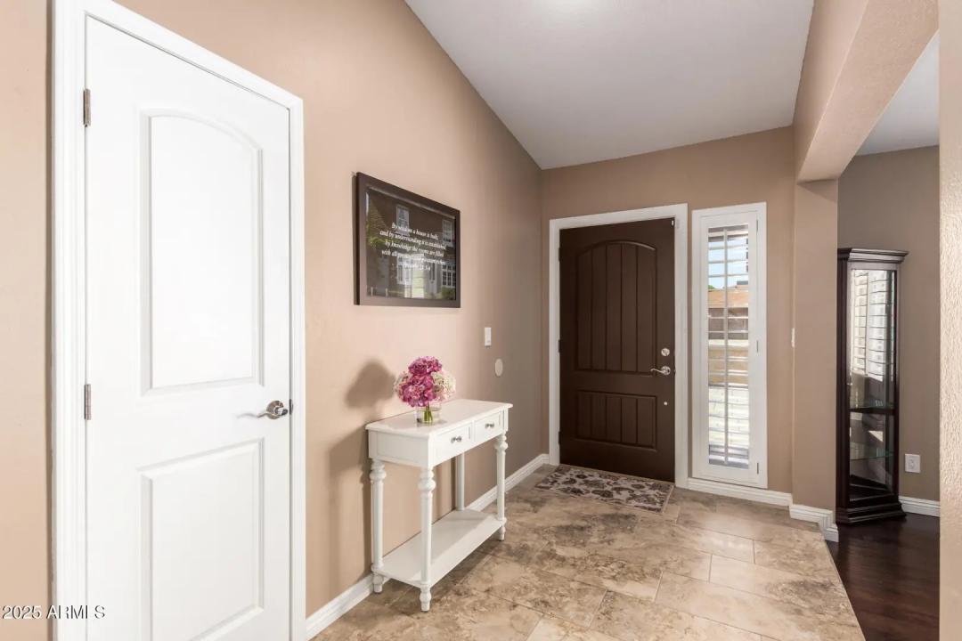 Real Estate Picture 9
