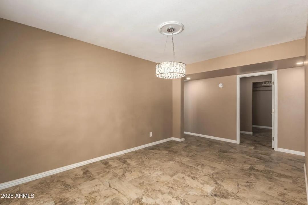 Real Estate Picture 18