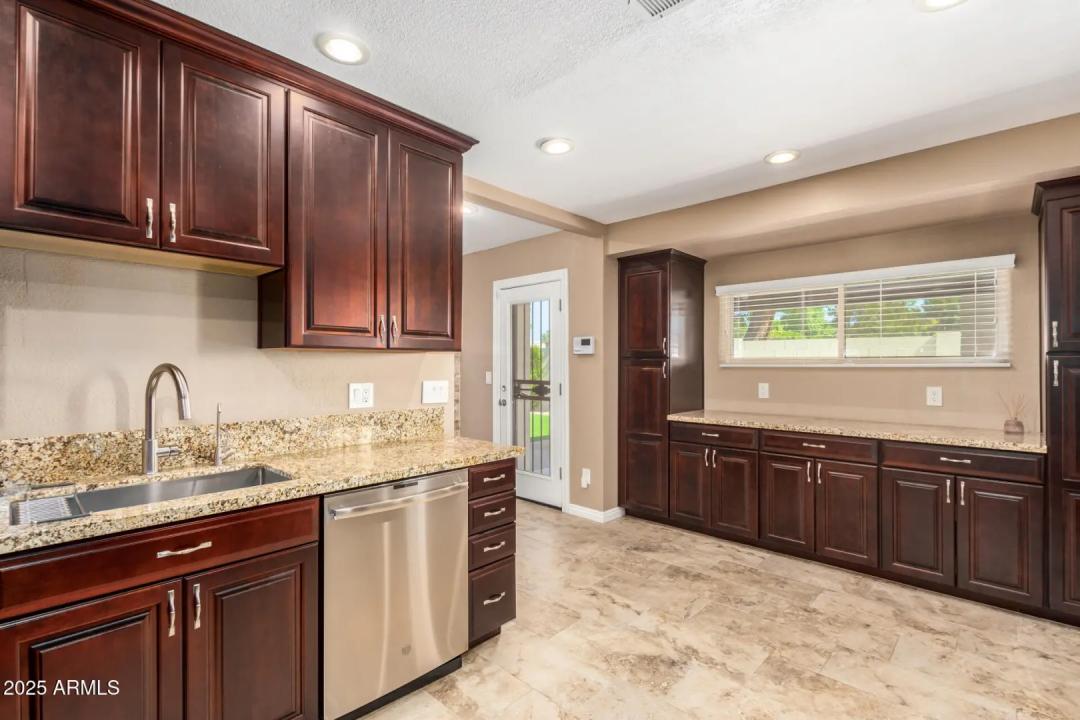 Real Estate Picture 19