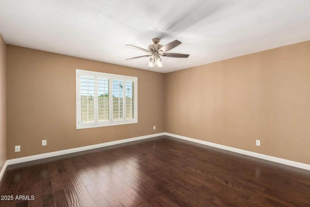 Real Estate Picture 24