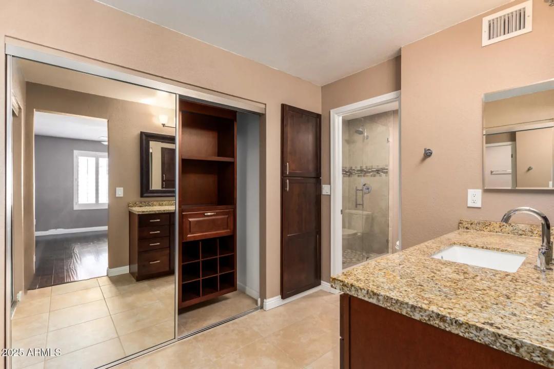 Real Estate Picture 27