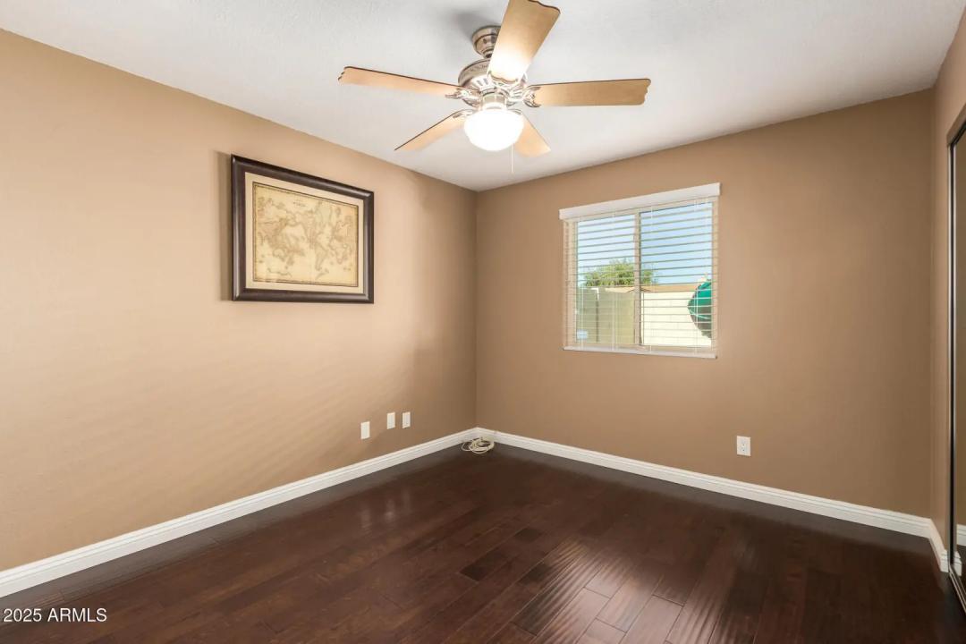 Real Estate Picture 33