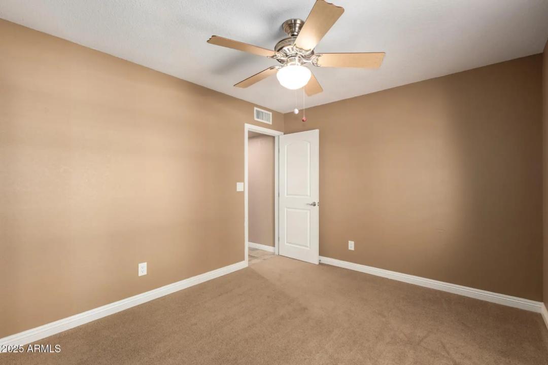 Real Estate Picture 36
