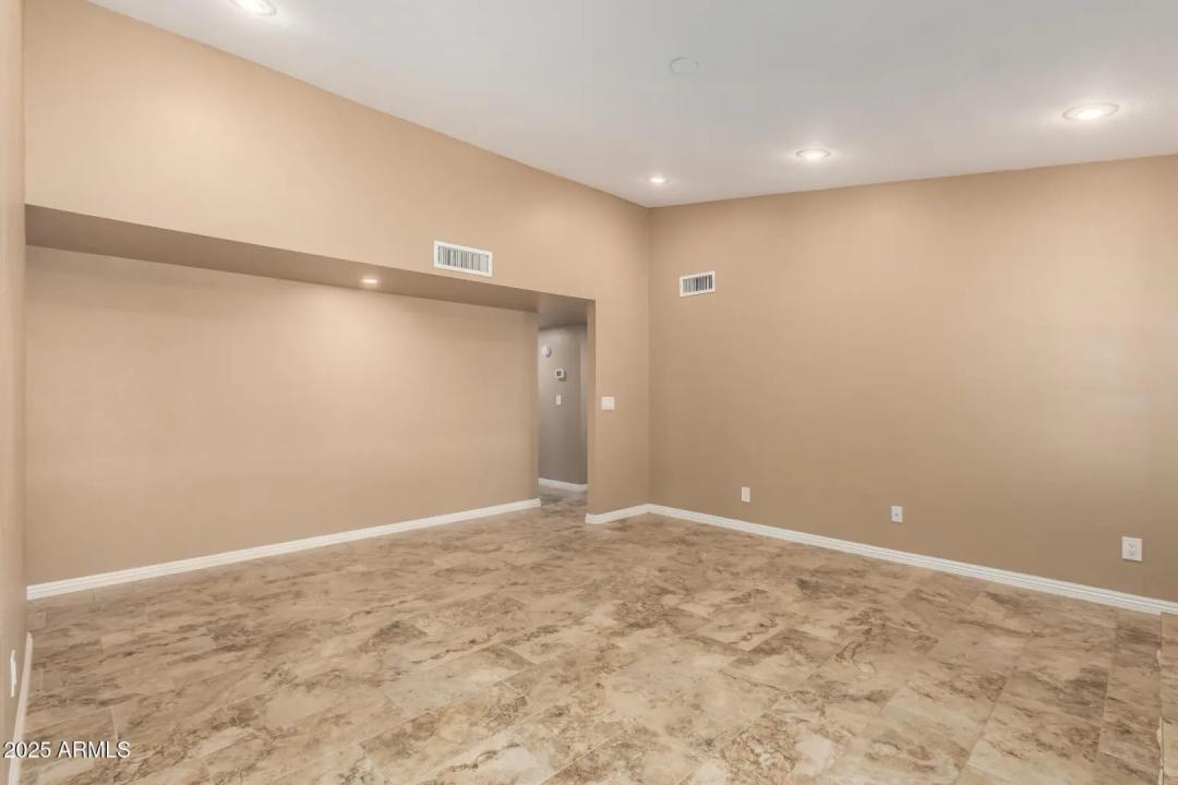 Real Estate Picture 23