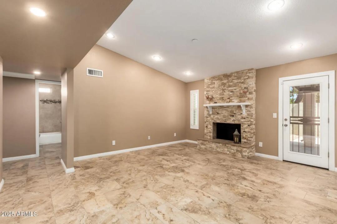 Real Estate Picture 21