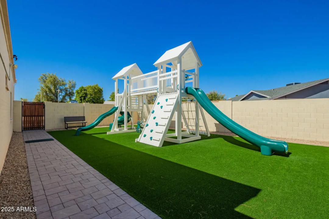 Real Estate Picture 44