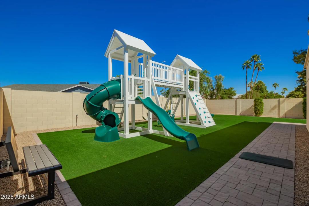 Real Estate Picture 45