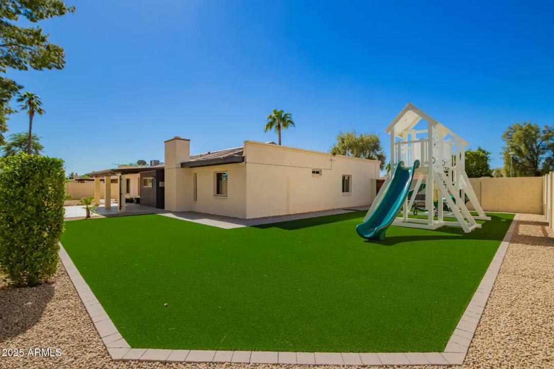 Real Estate Picture 43