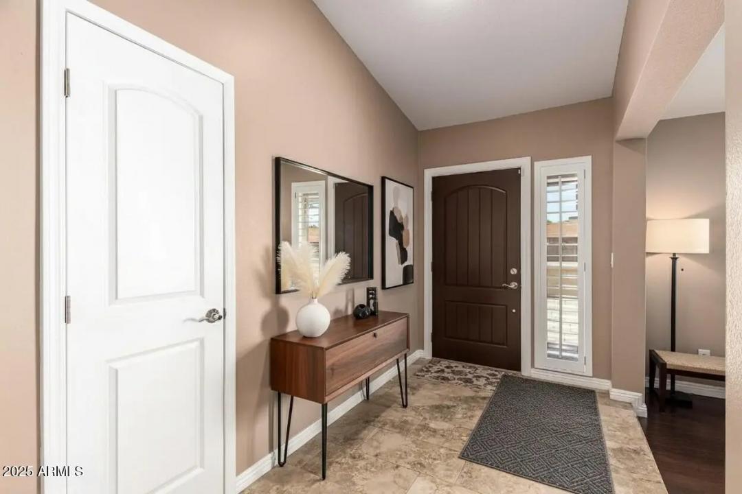 Real Estate Picture 9