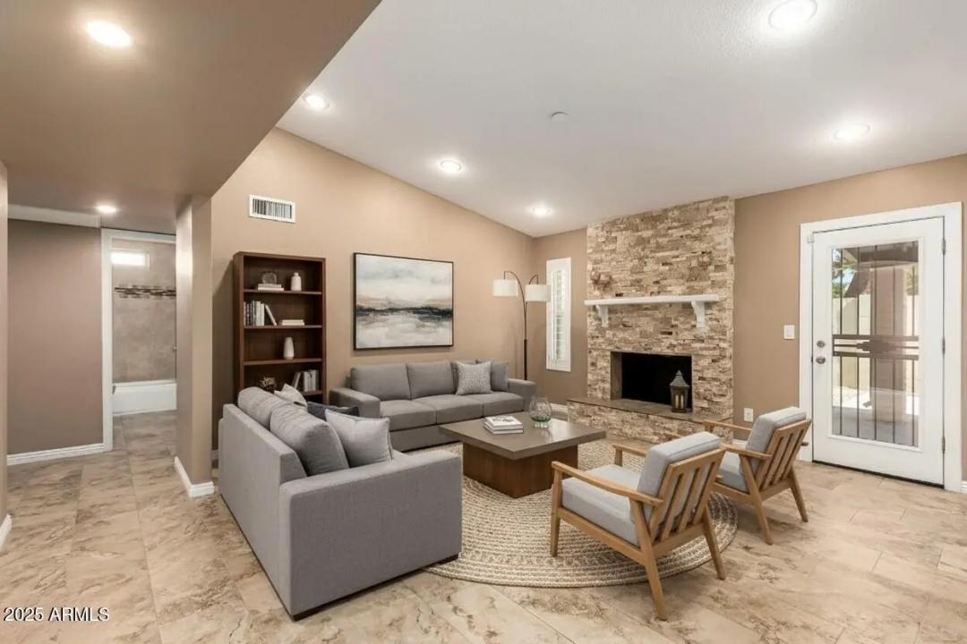 Real Estate Picture 25