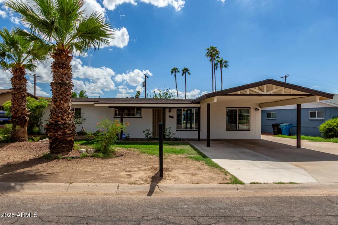 Real Estate Picture 3