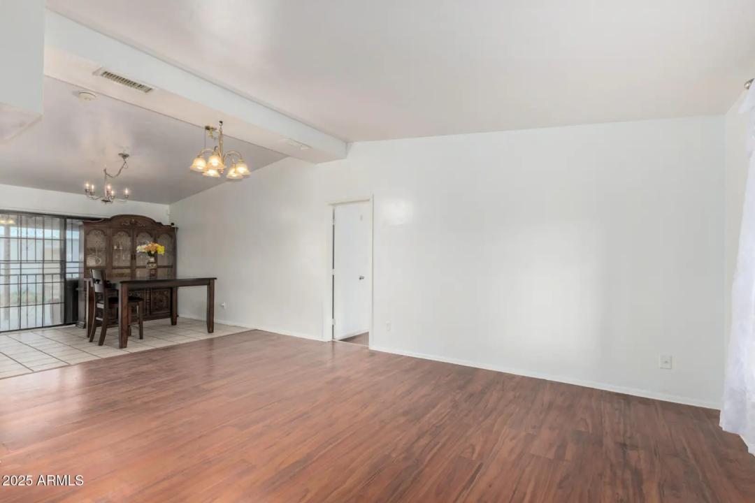 Real Estate Picture 8