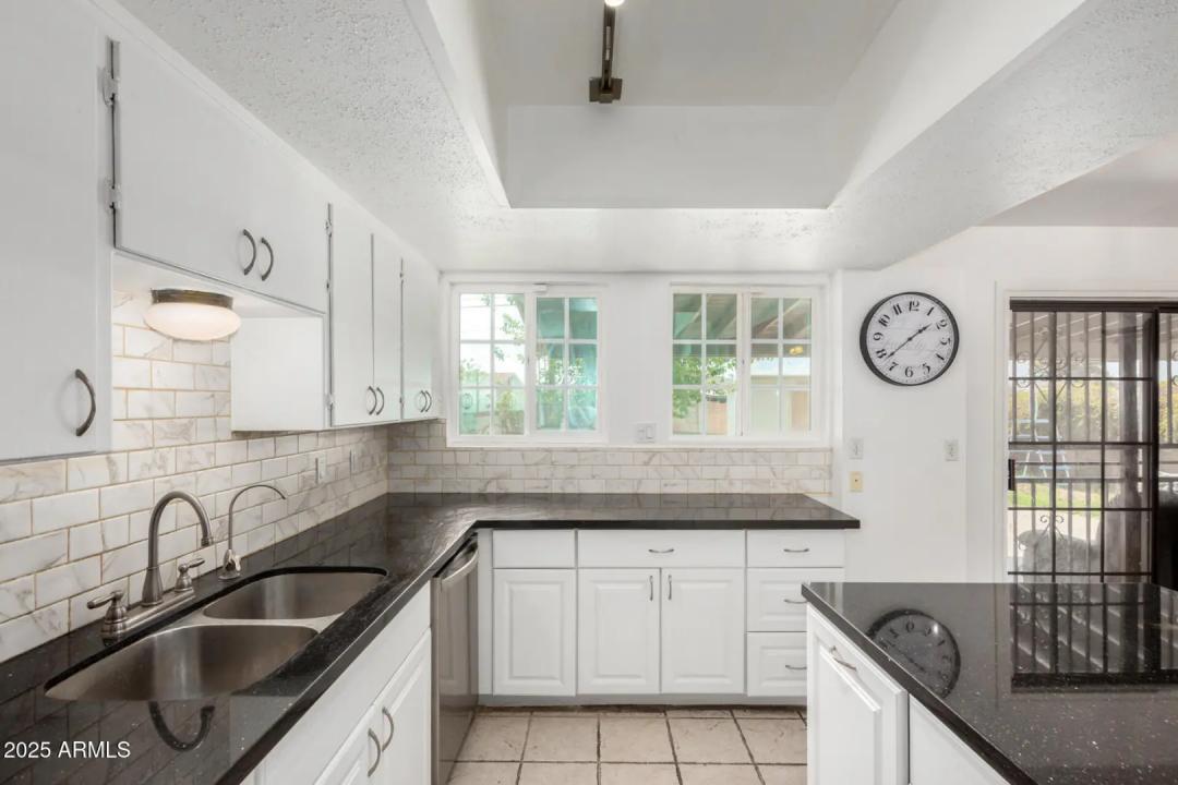 Real Estate Picture 13
