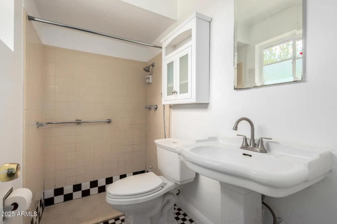 Real Estate Picture 20