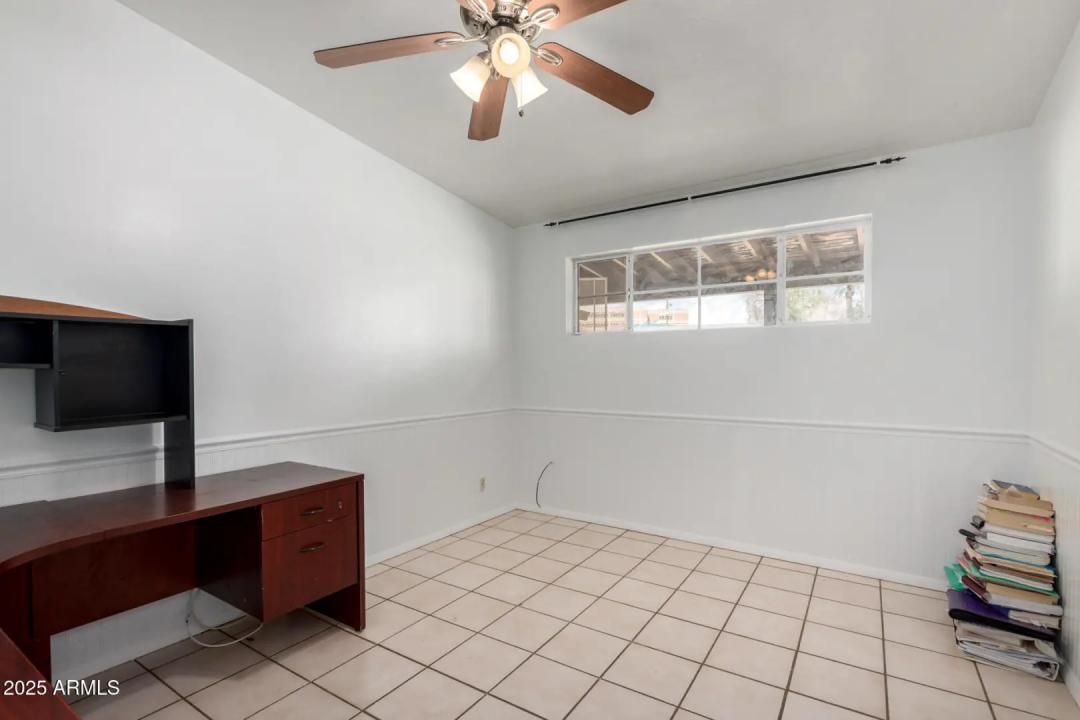 Real Estate Picture 23