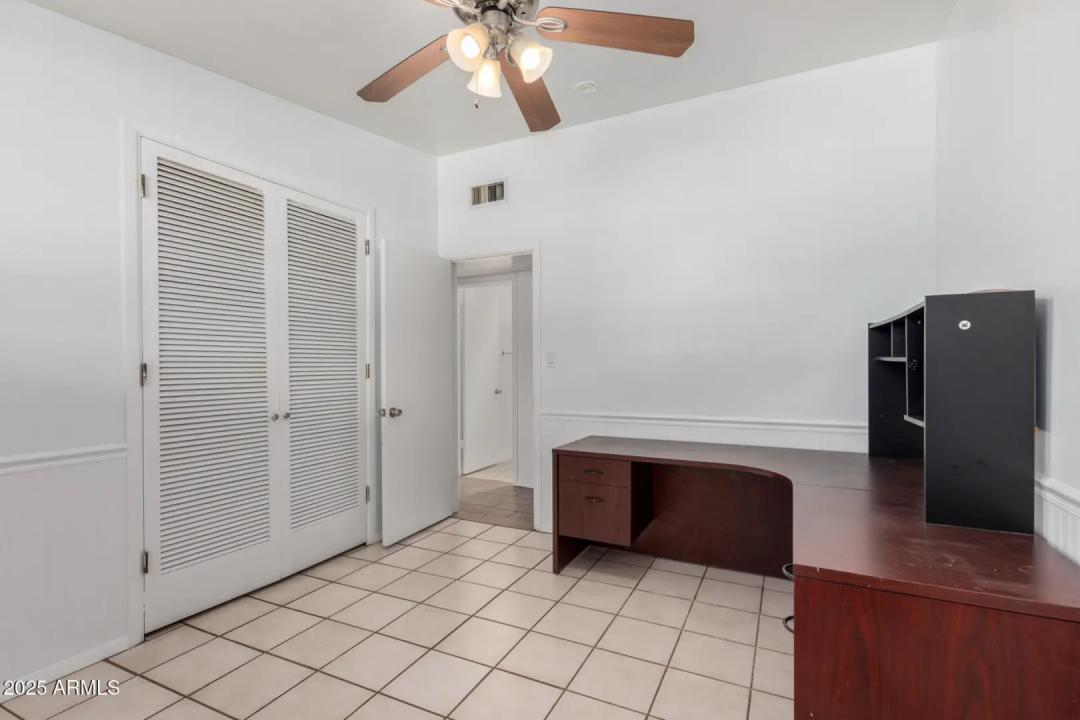 Real Estate Picture 24