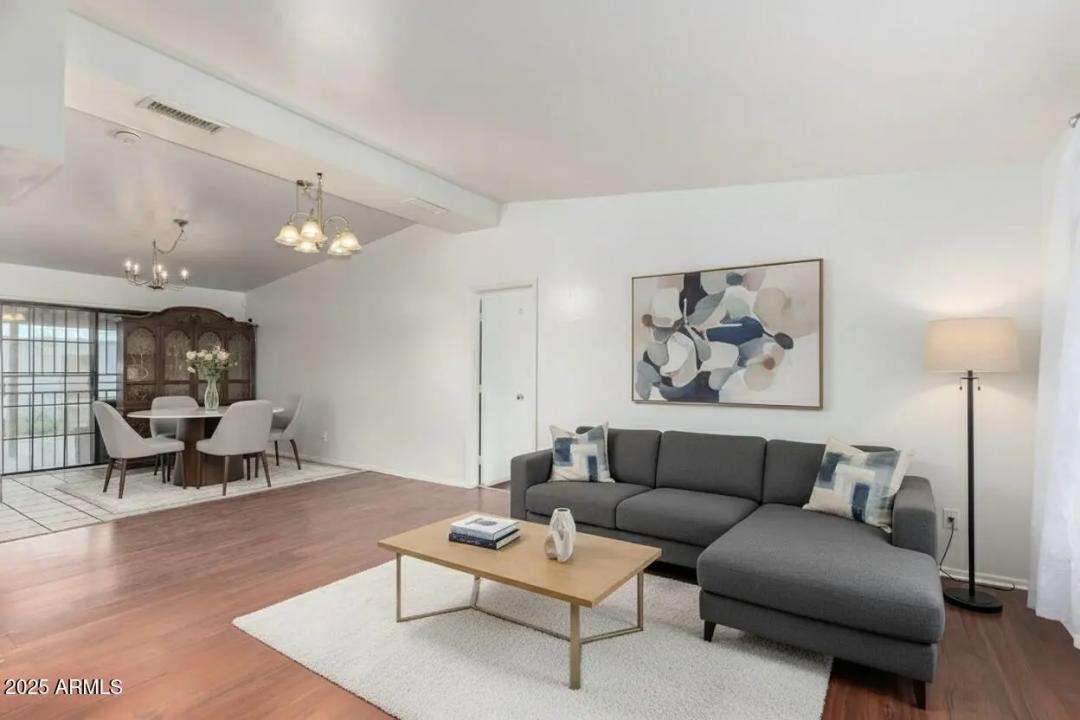 Real Estate Picture 10