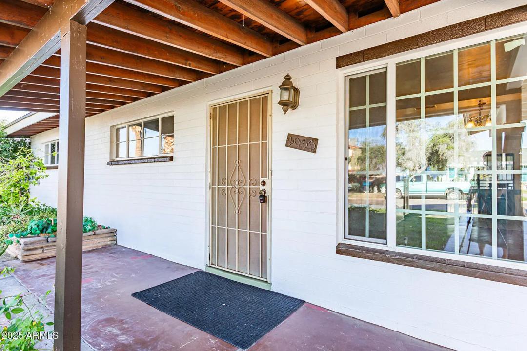 Real Estate Picture 3