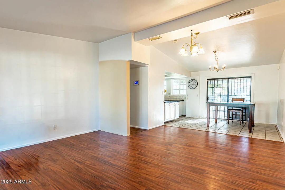 Real Estate Picture 9