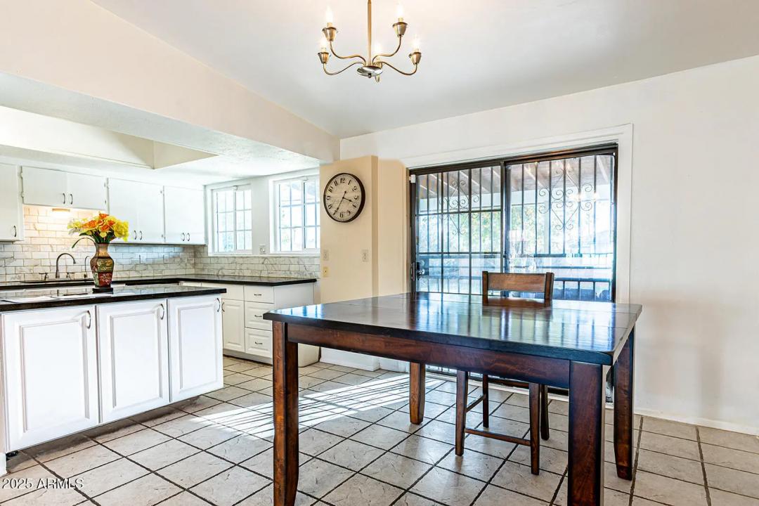 Real Estate Picture 11