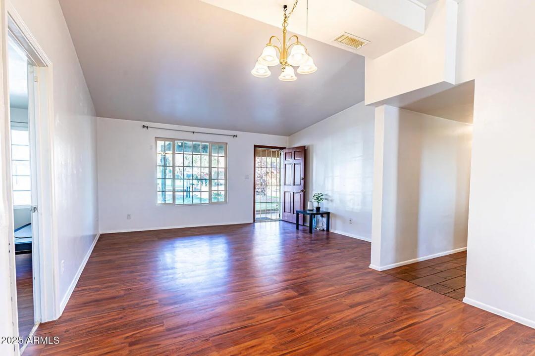 Real Estate Picture 6