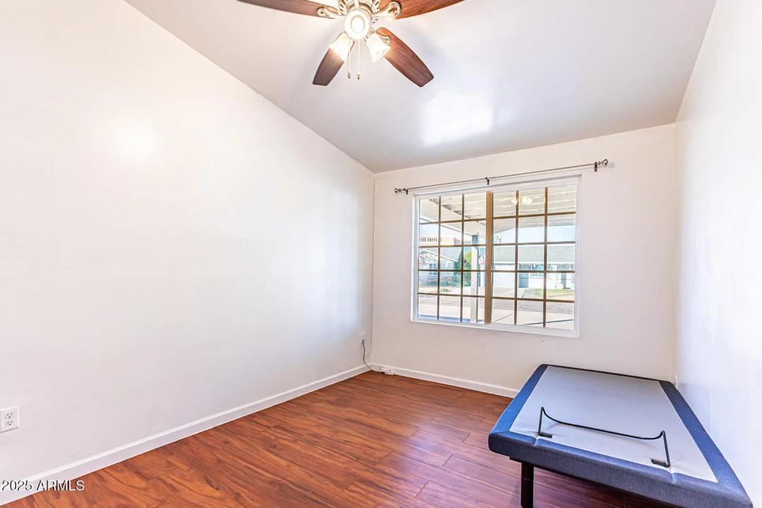 Real Estate Picture 19