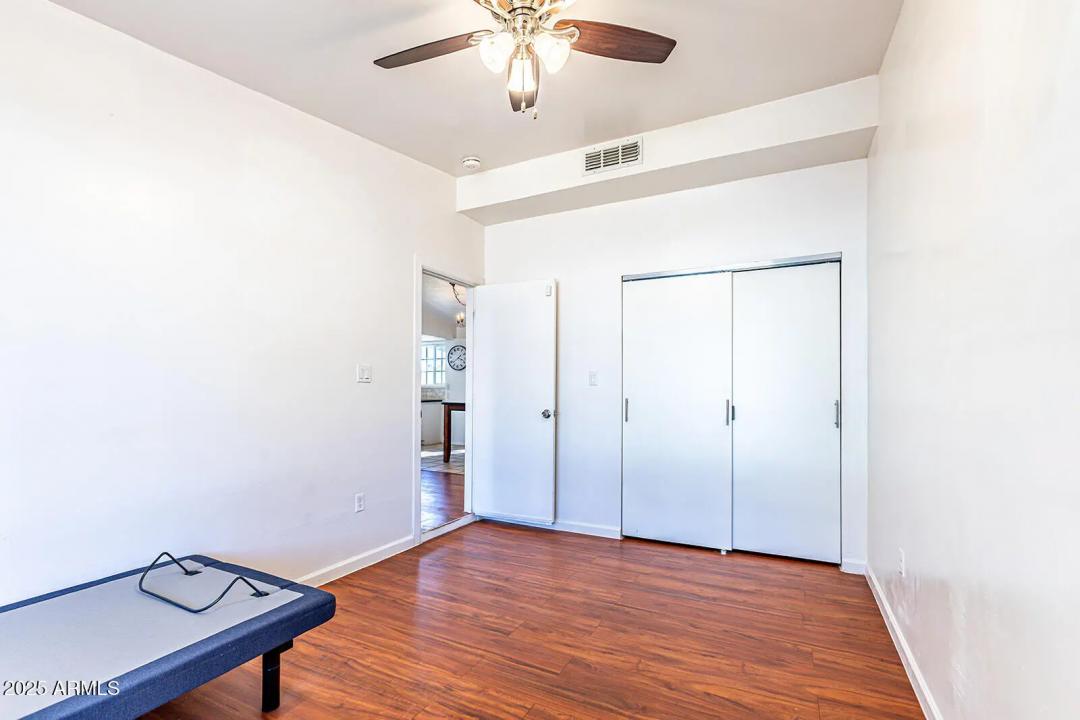 Real Estate Picture 20