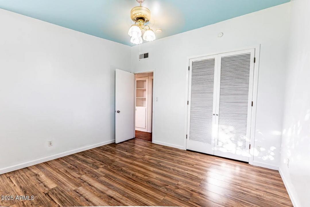 Real Estate Picture 25