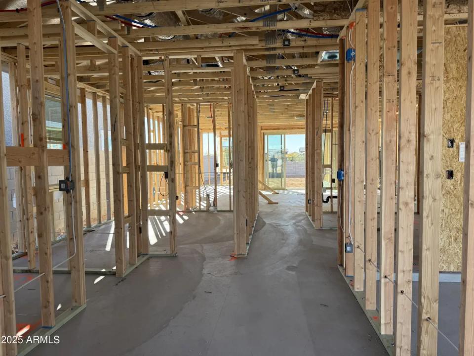 Real Estate Picture 3