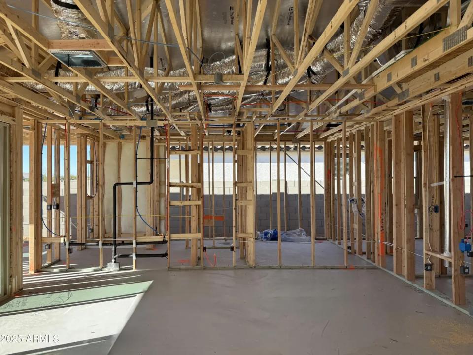 Real Estate Picture 5