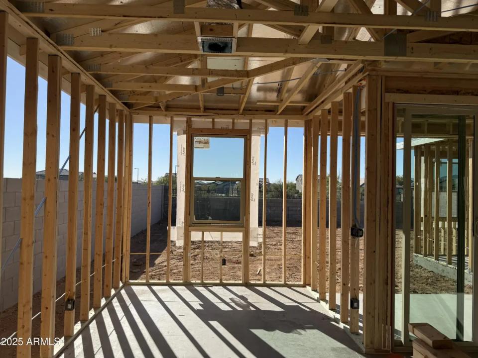 Real Estate Picture 7