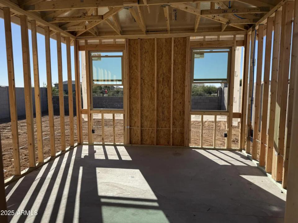 Real Estate Picture 8