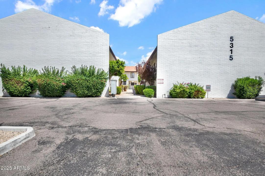 Real Estate Picture 20