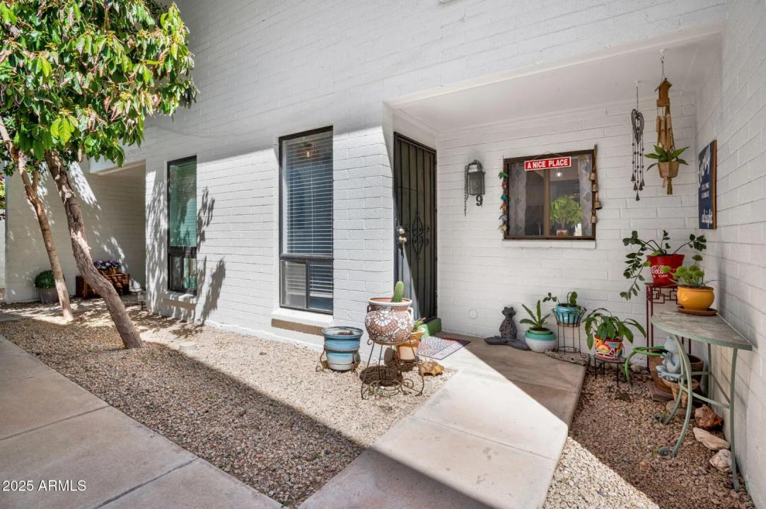 Real Estate Picture 2