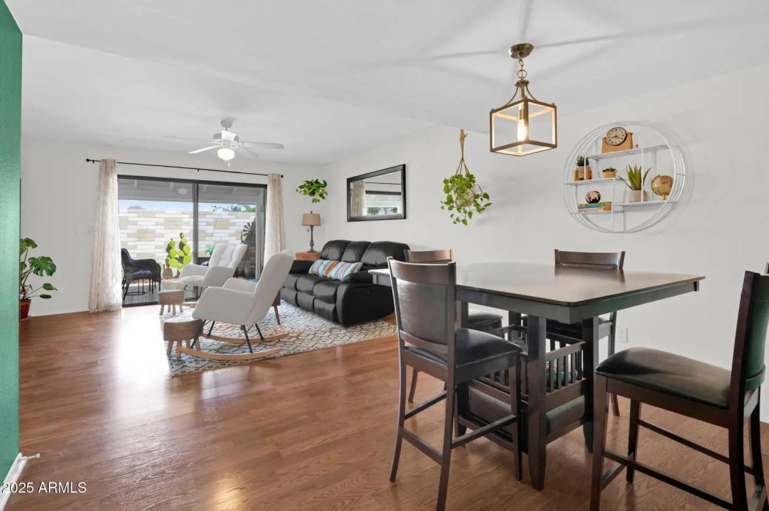 Real Estate Picture 8
