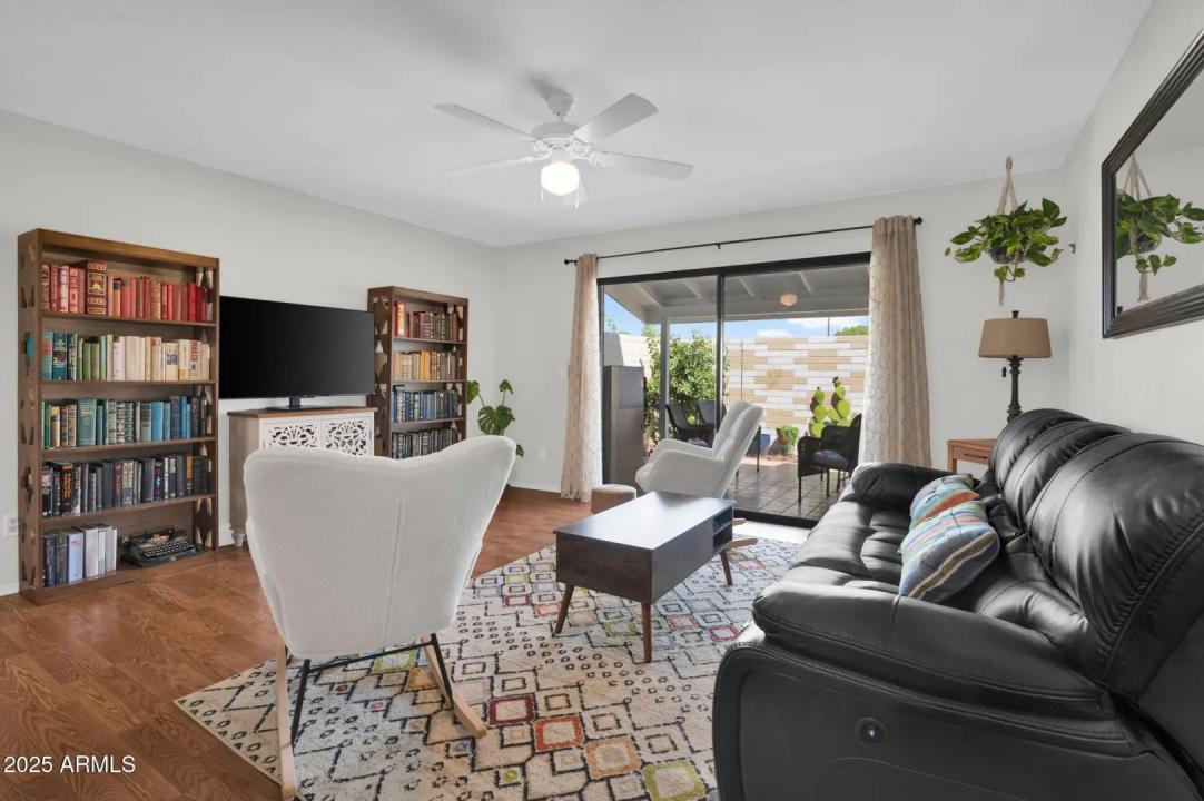 Real Estate Picture 10