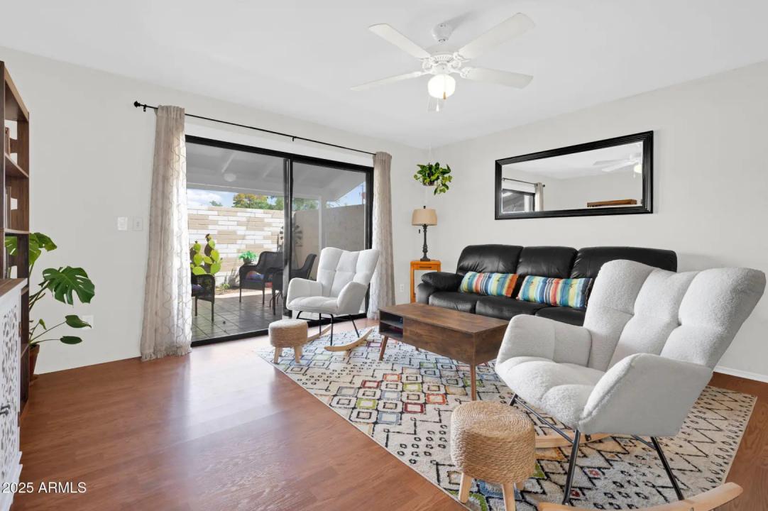 Real Estate Picture 11