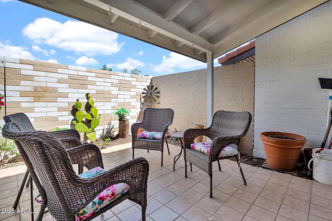 Real Estate Picture 17