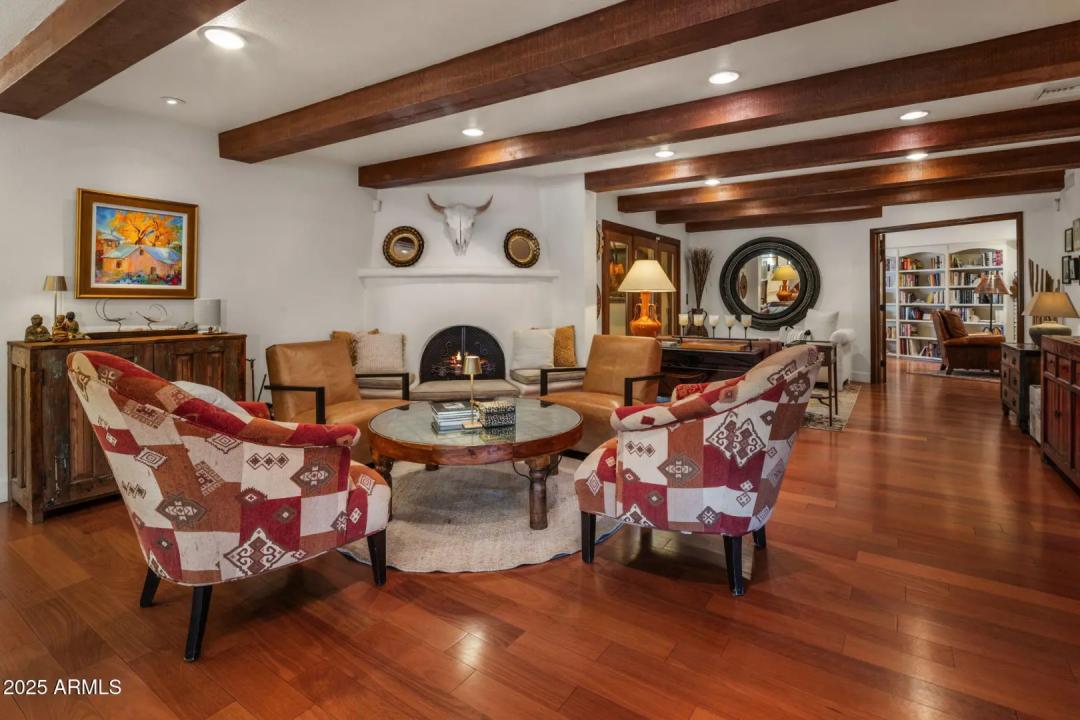 Real Estate Picture 8