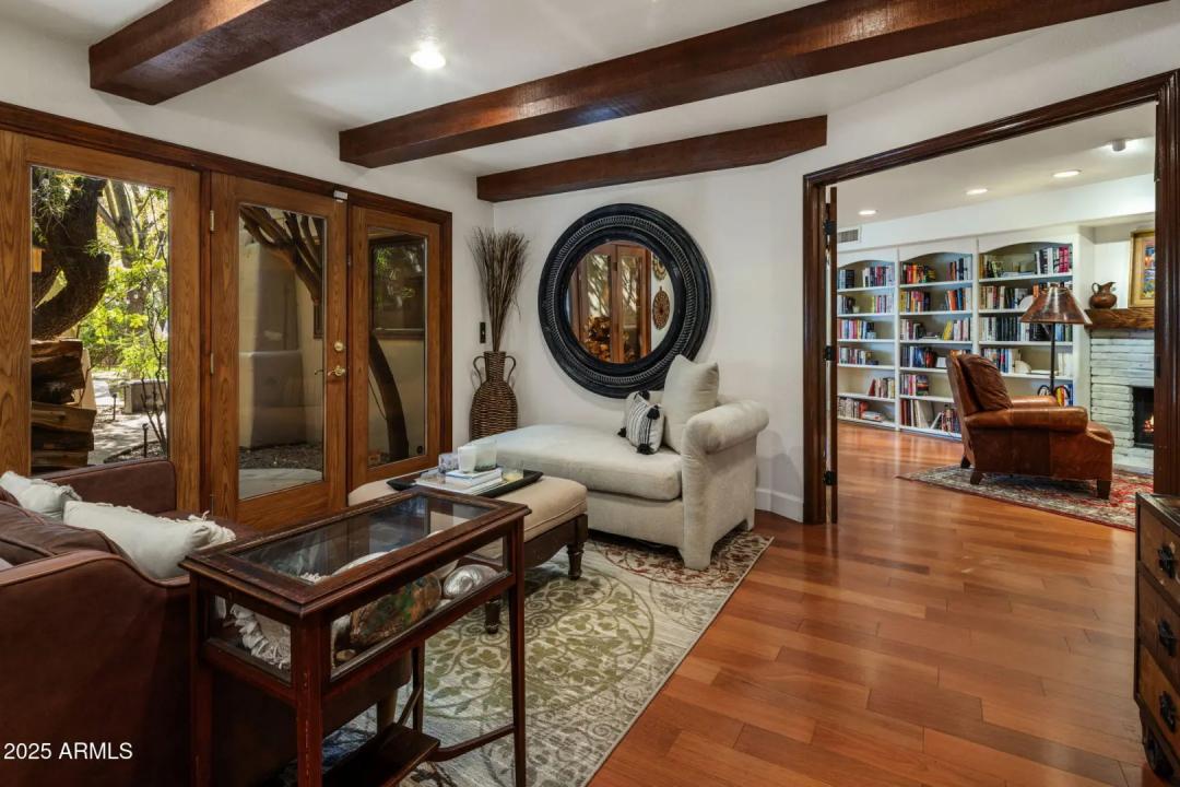 Real Estate Picture 10