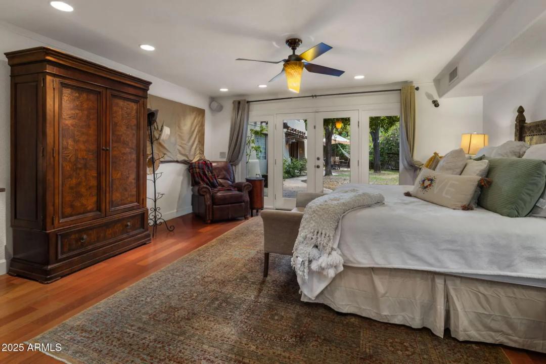 Real Estate Picture 25