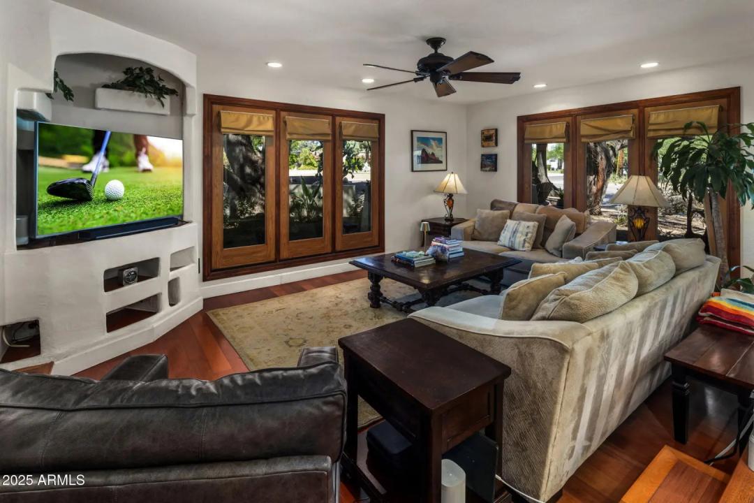 Real Estate Picture 13