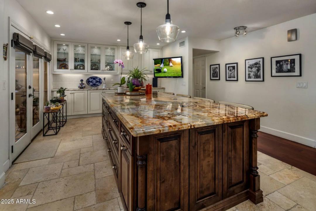 Real Estate Picture 19