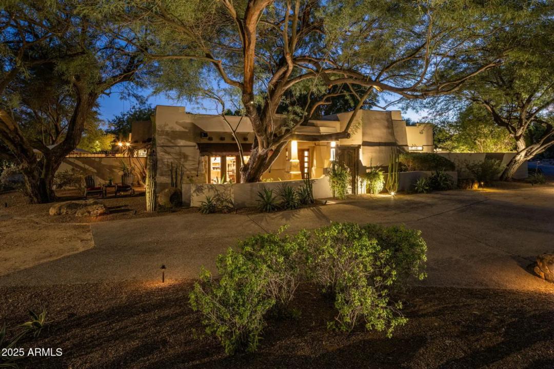 Real Estate Picture 4