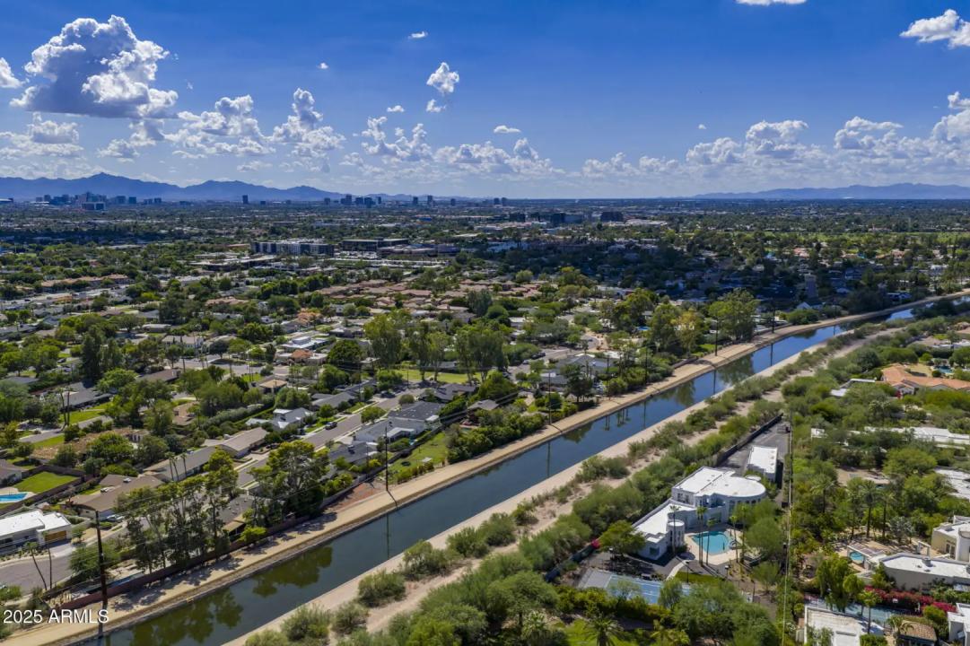 Real Estate Picture 64