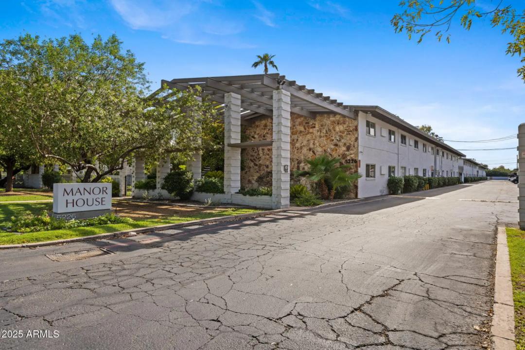 Real Estate Picture 22
