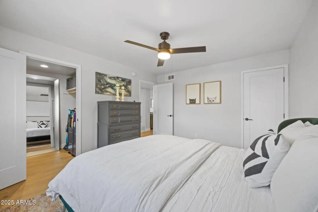 Real Estate Picture 17