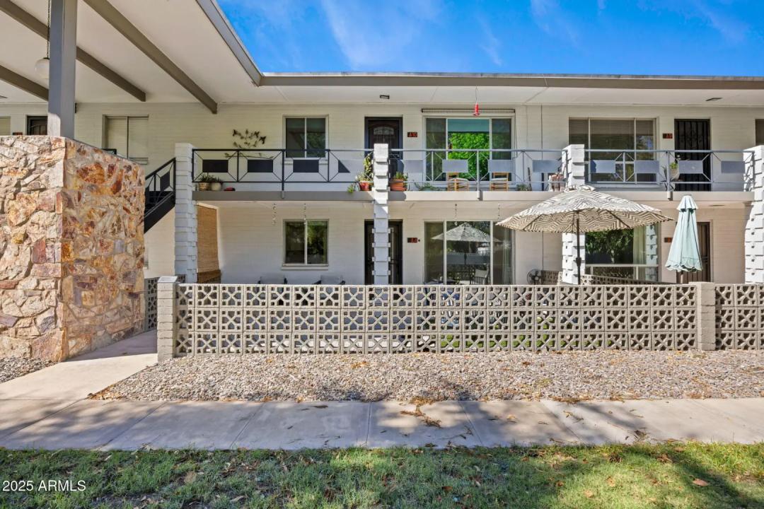 Real Estate Picture 1